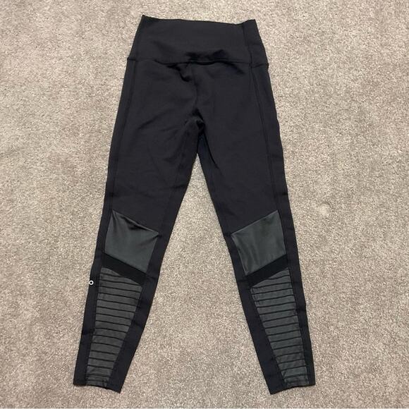 Alo Yoga High Waisted Moto Leggings Women's XS Black Faux Leather Skinny 29" - Picture 4 of 8
